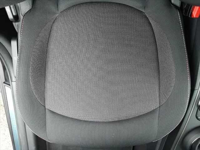 MINI クーパーD クロスオーバー ペッパーパッケージ LEDヘッドライト アダプティブクルーズコントロール 純正タッチパネルナビ バックカメラ 禁煙車 パーキングディスタンスコントロール オプション18インチアロイホイール(57枚目)