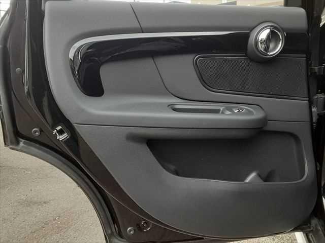 MINI クーパーD クロスオーバー ペッパーパッケージ LEDヘッドライト アダプティブクルーズコントロール 純正タッチパネルナビ バックカメラ 禁煙車 パーキングディスタンスコントロール オプション18インチアロイホイール(64枚目)