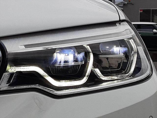 ５シリーズ ５３０ｉ　Ｍスポーツ　ハイラインパッケージ　パーキングアシストプラス　黒革シート　アラウンドビューモニター　純正タッチパネルナビ　アダプディブクルーズコントロール　ＨＵＤ　全席シートヒーター（11枚目）