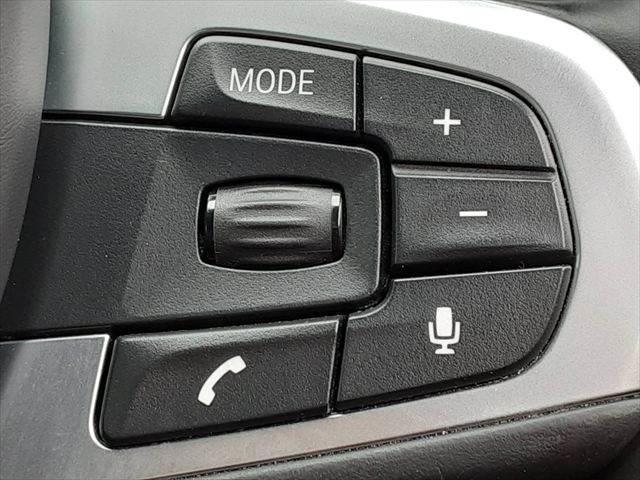 ５シリーズ ５３０ｉ　Ｍスポーツ　ハイラインパッケージ　パーキングアシストプラス　黒革シート　アラウンドビューモニター　純正タッチパネルナビ　アダプディブクルーズコントロール　ＨＵＤ　全席シートヒーター（36枚目）