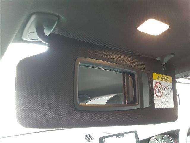 ５シリーズ ５３０ｉ　Ｍスポーツ　ハイラインパッケージ　パーキングアシストプラス　黒革シート　アラウンドビューモニター　純正タッチパネルナビ　アダプディブクルーズコントロール　ＨＵＤ　全席シートヒーター（56枚目）