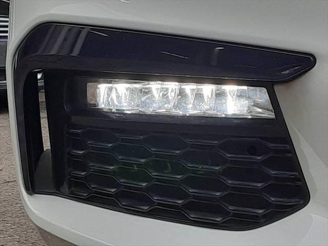 ５シリーズ ５３０ｉ　Ｍスポーツ　ハイラインパッケージ　パーキングアシストプラス　黒革シート　アラウンドビューモニター　純正タッチパネルナビ　アダプディブクルーズコントロール　ＨＵＤ　全席シートヒーター（58枚目）