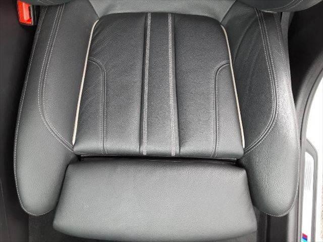 ５シリーズ ５３０ｉ　Ｍスポーツ　ハイラインパッケージ　パーキングアシストプラス　黒革シート　アラウンドビューモニター　純正タッチパネルナビ　アダプディブクルーズコントロール　ＨＵＤ　全席シートヒーター（67枚目）