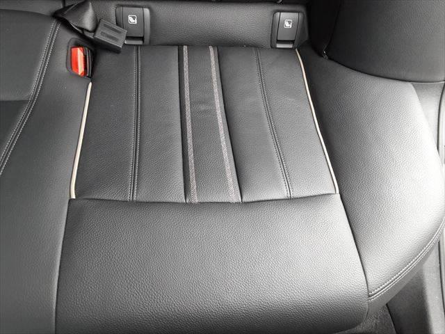 ５シリーズ ５３０ｉ　Ｍスポーツ　ハイラインパッケージ　パーキングアシストプラス　黒革シート　アラウンドビューモニター　純正タッチパネルナビ　アダプディブクルーズコントロール　ＨＵＤ　全席シートヒーター（70枚目）