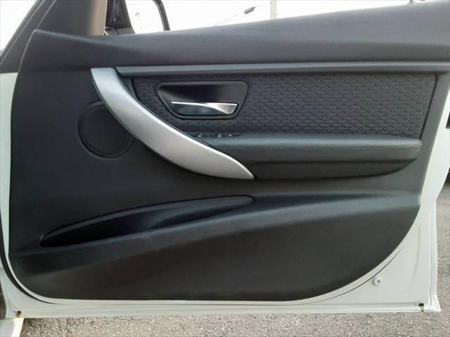 ３シリーズ ３２０ｄ　Ｍスポーツ　純正ＨＤＤナビ　クルーズコントロール　バックカメラ　ＨＩＤヘッドライト　パワーシート　シートメモリー　禁煙車　Ｂｌｕｅｔｏｏｔｈ　インテリジェントセーフティ　ミュージックサーバー　ＥＴＣ（55枚目）