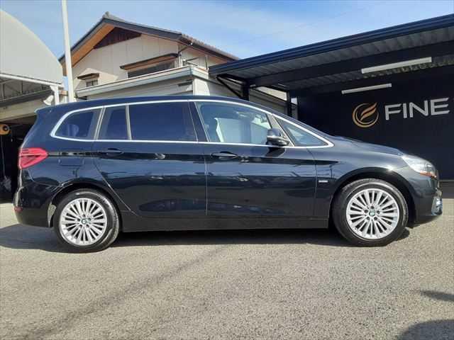 �P�R�N�o�߁A�P�O�����������̎ԗ��ł���΍Œ��Q�N�Ԃ̕ۏ؂ɂ��������������܂��B���Ԓ��̑��s�����A�C���񐔂͂Ȃ�Ɩ����������A���Օi�ȊO��ΏۂƂ����L�͈͂̕ۏ؃v���������p�ӂ������Ă���܂��B