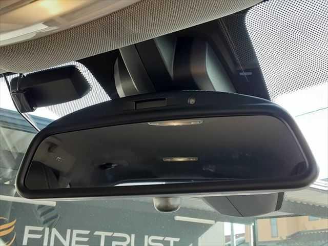 �����[���~���[