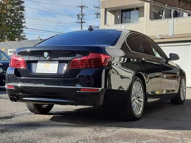 擦り傷から事故まで、自費・保検修理を自社鈑金塗装工場（イオンブース完備）にて綺麗に鈑金塗装致します♪