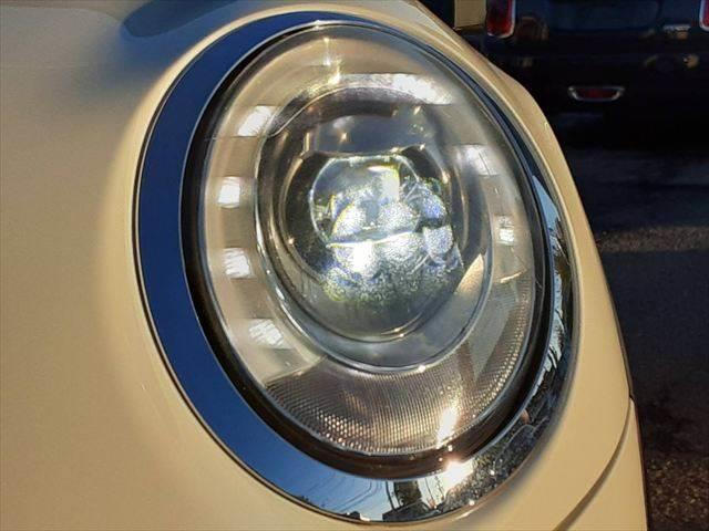 ＭＩＮＩ クーパーＤ　ペッパーパッケージ　コンフォートアクセス　ＬＥＤヘッドライト　禁煙車　純正ＨＤＤナビ　Ｂｌｕｅｔｏｏｔｈ　ミュージックサーバー　ＥＴＣ　アイドリングストップ　スマートキー　盗難防止装置　電動格納ミラー（10枚目）