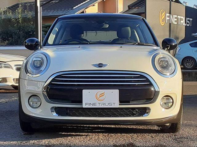 ＭＩＮＩ クーパーＤ　ペッパーパッケージ　コンフォートアクセス　ＬＥＤヘッドライト　禁煙車　純正ＨＤＤナビ　Ｂｌｕｅｔｏｏｔｈ　ミュージックサーバー　ＥＴＣ　アイドリングストップ　スマートキー　盗難防止装置　電動格納ミラー（13枚目）