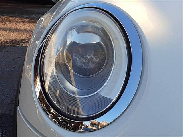 ＭＩＮＩ クーパーＤ　ペッパーパッケージ　コンフォートアクセス　ＬＥＤヘッドライト　禁煙車　純正ＨＤＤナビ　Ｂｌｕｅｔｏｏｔｈ　ミュージックサーバー　ＥＴＣ　アイドリングストップ　スマートキー　盗難防止装置　電動格納ミラー（20枚目）