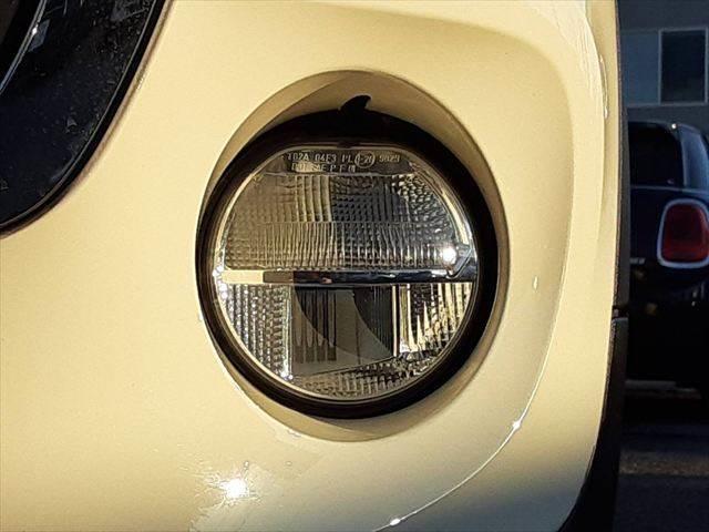 ＭＩＮＩ クーパーＤ　ペッパーパッケージ　コンフォートアクセス　ＬＥＤヘッドライト　禁煙車　純正ＨＤＤナビ　Ｂｌｕｅｔｏｏｔｈ　ミュージックサーバー　ＥＴＣ　アイドリングストップ　スマートキー　盗難防止装置　電動格納ミラー（23枚目）