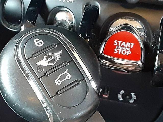 ＭＩＮＩ クーパーＤ　ペッパーパッケージ　コンフォートアクセス　ＬＥＤヘッドライト　禁煙車　純正ＨＤＤナビ　Ｂｌｕｅｔｏｏｔｈ　ミュージックサーバー　ＥＴＣ　アイドリングストップ　スマートキー　盗難防止装置　電動格納ミラー（39枚目）