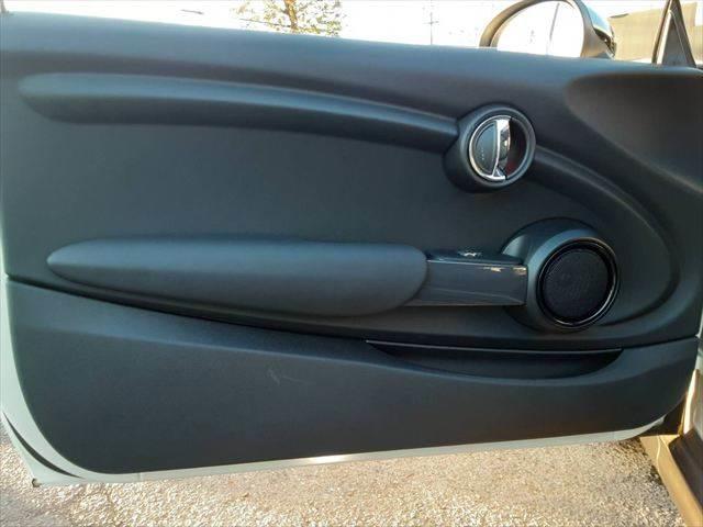 ＭＩＮＩ クーパーＤ　ペッパーパッケージ　コンフォートアクセス　ＬＥＤヘッドライト　禁煙車　純正ＨＤＤナビ　Ｂｌｕｅｔｏｏｔｈ　ミュージックサーバー　ＥＴＣ　アイドリングストップ　スマートキー　盗難防止装置　電動格納ミラー（54枚目）