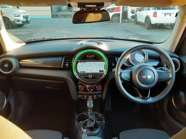 MINI 5ドア COOPER S ペッパーPKG LEDライト 純正ナビ Bカメ(3枚目)