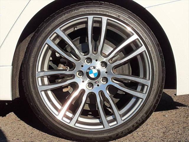 3シリーズ 320iツーリング Mスポーツ パノラマサンルーフ レーダークルーズコントロール 純正HDDナビ 禁煙車 バックカメラ インテリジェントセーフティ 電動リアゲート オプション19インチAW ETC LEDヘッドライト 障害物センサー(13枚目)