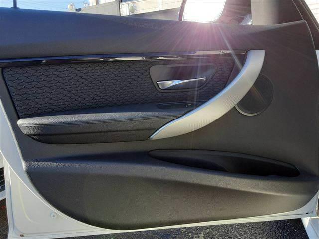 3シリーズ 320iツーリング Mスポーツ パノラマサンルーフ レーダークルーズコントロール 純正HDDナビ 禁煙車 バックカメラ インテリジェントセーフティ 電動リアゲート オプション19インチAW ETC LEDヘッドライト 障害物センサー(61枚目)