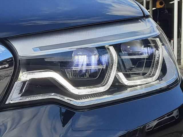 ���w�b�h���C�g�_����