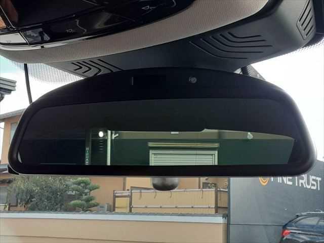 �����[���~���[