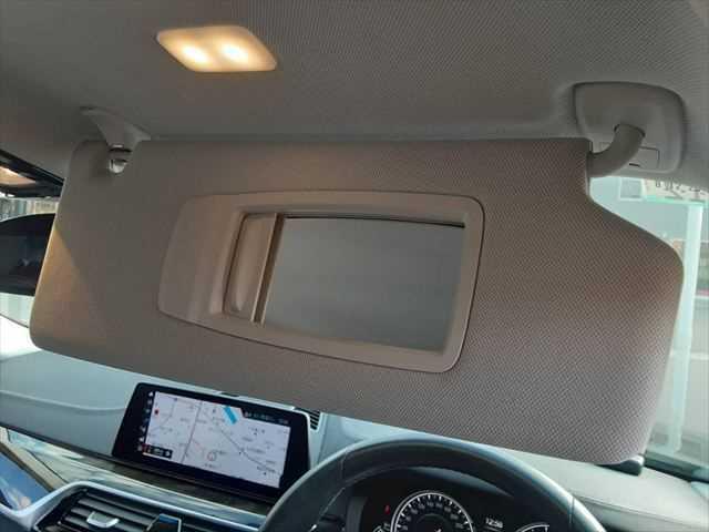 ���o�j�e�B�[�~���[