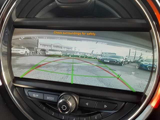 ���o�b�N�J����