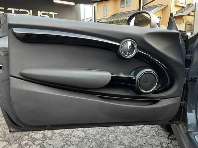 ���h�A�g����