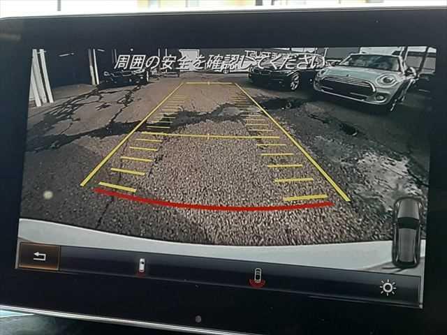 ���o�b�N�J����