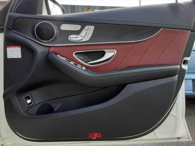 ���h�A�g����