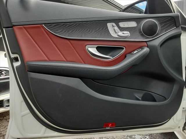 ���h�A�g����