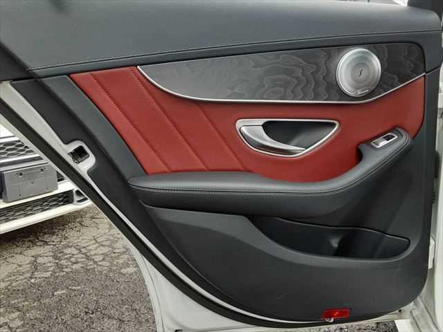 ���h�A�g����