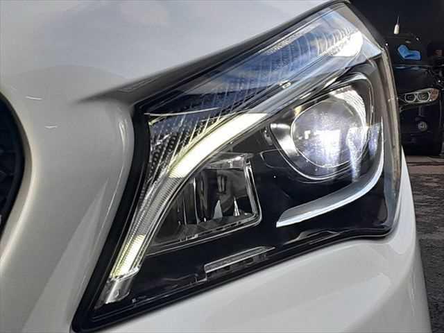 ���w�b�h���C�g�_����