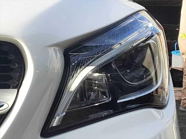 ���w�b�h���C�g