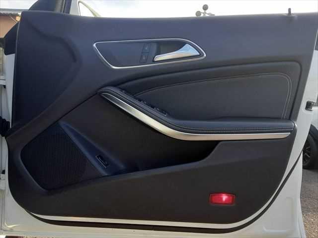 ���h�A�g����