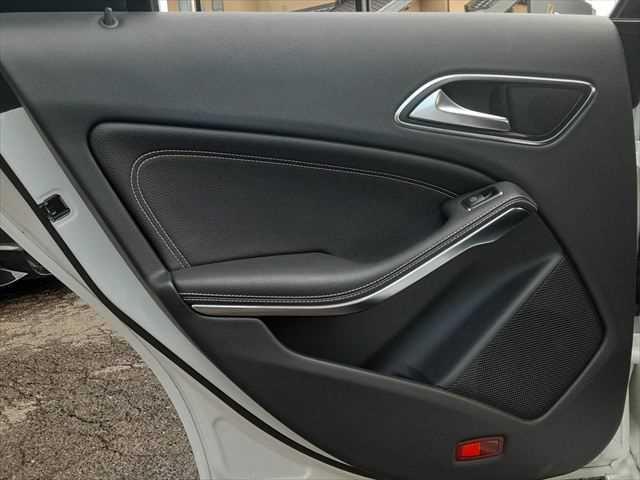 ���h�A�g����