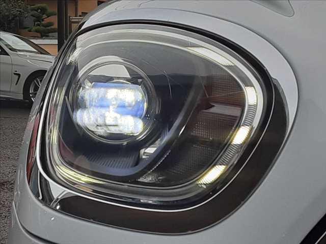 ���_�����w�b�h���C�g