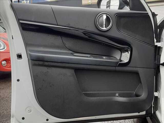 ���h�A�g����