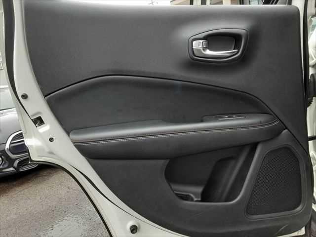 ���h�A�g����