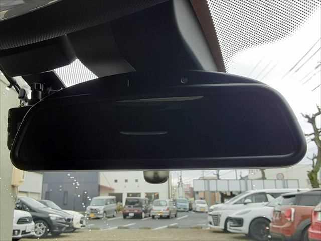 �����[���~���[