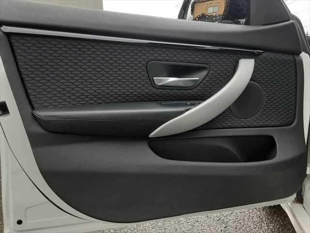 ���h�A�g����