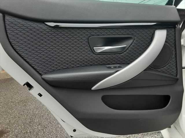 ���h�A�g����