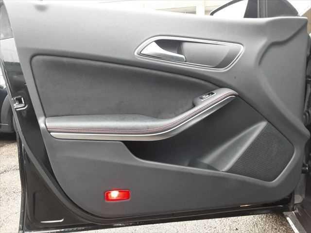 ���h�A�g����