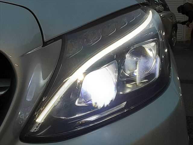 ���w�b�h���C�g�_����