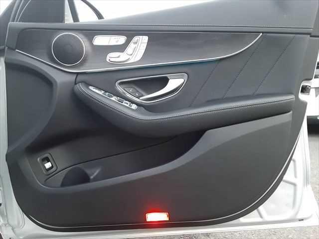 ���h�A�g����