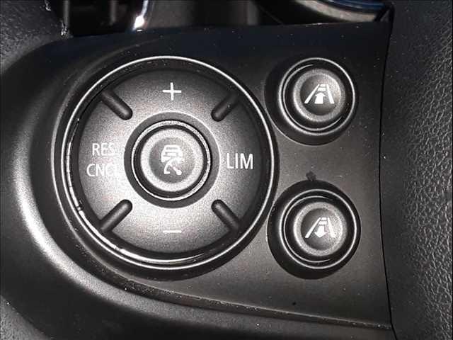 ���A�_�v�e�B�u�N���[�Y�R���g���[��