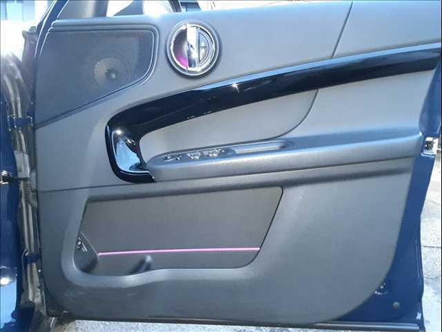 ���h�A�g����