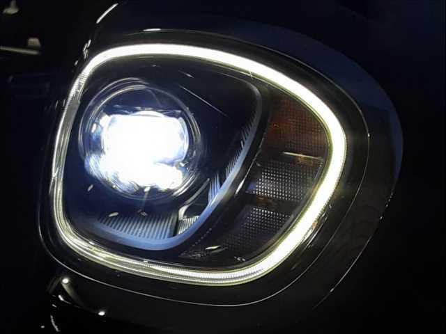 ���_�����w�b�h���C�g