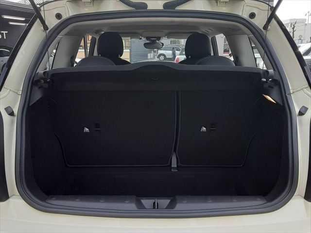 ＭＩＮＩ クーパー　ＬＥＤヘッドライト　純正ＨＤＤナビ　バックカメラ　Ｂｌｕｅｔｏｏｔｈ　ＭＴモード付オートマチックシフト　禁煙車　キーレスエントリー　純正１５インチアルミホイール　ミュージックサーバー（8枚目）