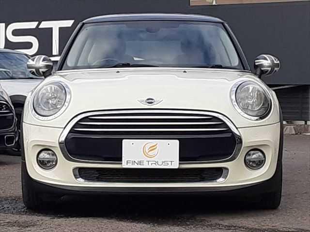 ＭＩＮＩ クーパー　ＬＥＤヘッドライト　純正ＨＤＤナビ　バックカメラ　Ｂｌｕｅｔｏｏｔｈ　ＭＴモード付オートマチックシフト　禁煙車　キーレスエントリー　純正１５インチアルミホイール　ミュージックサーバー（13枚目）