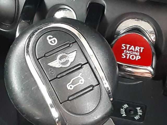 ＭＩＮＩ クーパー　ＬＥＤヘッドライト　純正ＨＤＤナビ　バックカメラ　Ｂｌｕｅｔｏｏｔｈ　ＭＴモード付オートマチックシフト　禁煙車　キーレスエントリー　純正１５インチアルミホイール　ミュージックサーバー（39枚目）