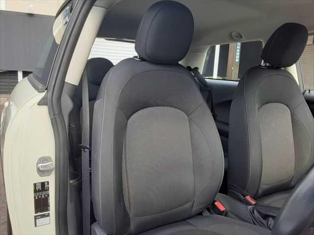 ＭＩＮＩ クーパー　ＬＥＤヘッドライト　純正ＨＤＤナビ　バックカメラ　Ｂｌｕｅｔｏｏｔｈ　ＭＴモード付オートマチックシフト　禁煙車　キーレスエントリー　純正１５インチアルミホイール　ミュージックサーバー（48枚目）